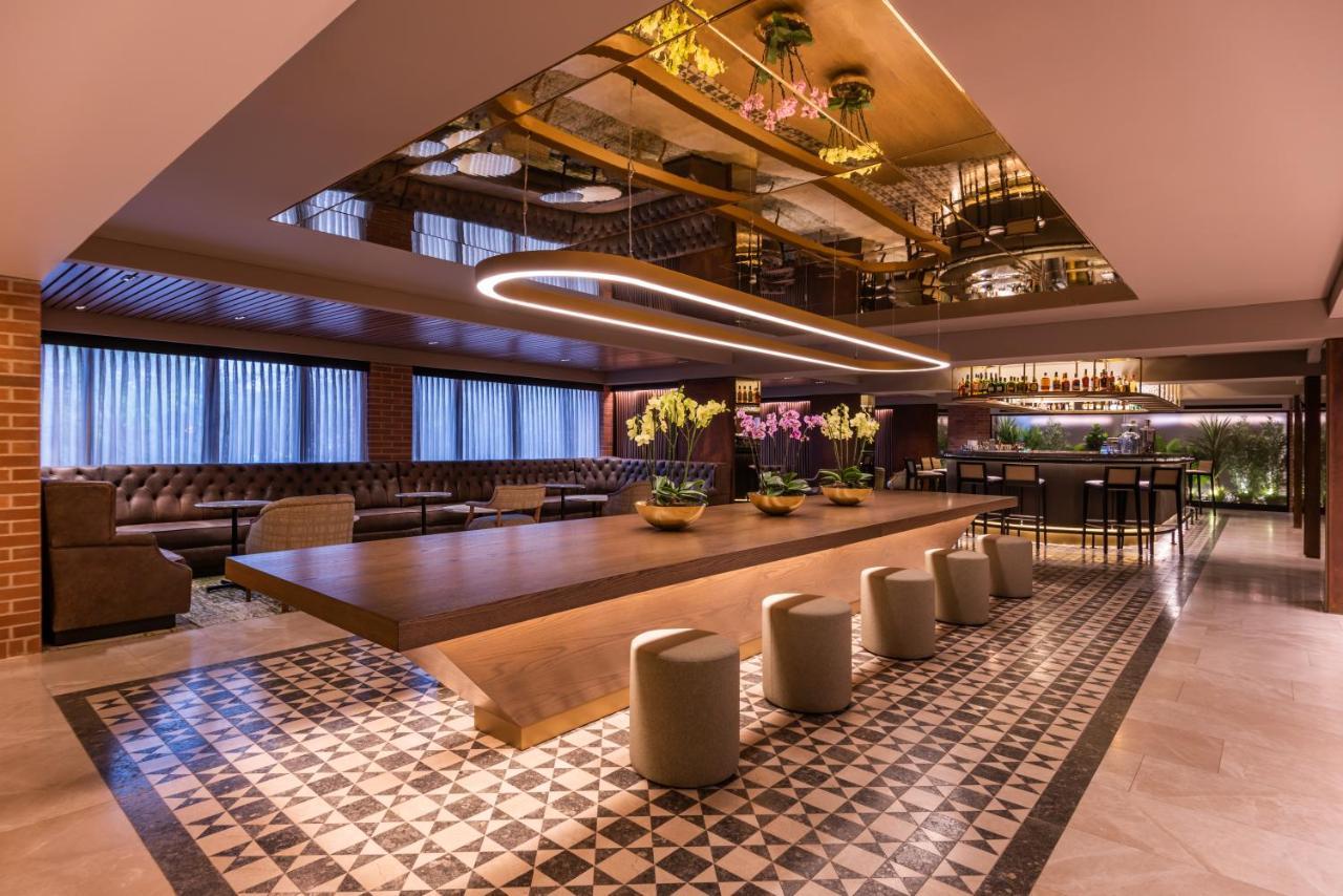 Hotel Estelar La Fontana Bogota Bagian luar foto The lounge at the airport