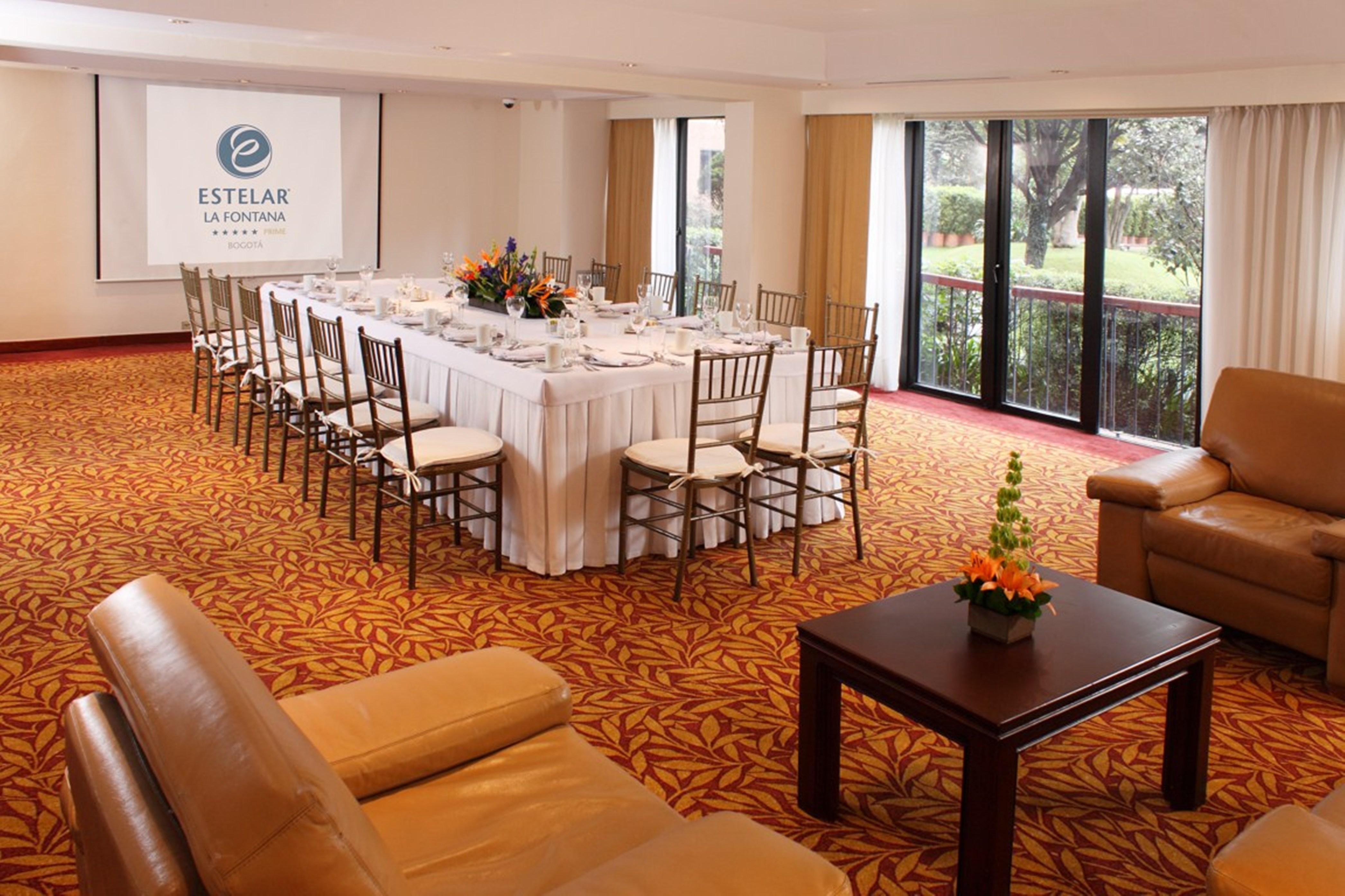 Hotel Estelar La Fontana Bogota Bagian luar foto Meeting room