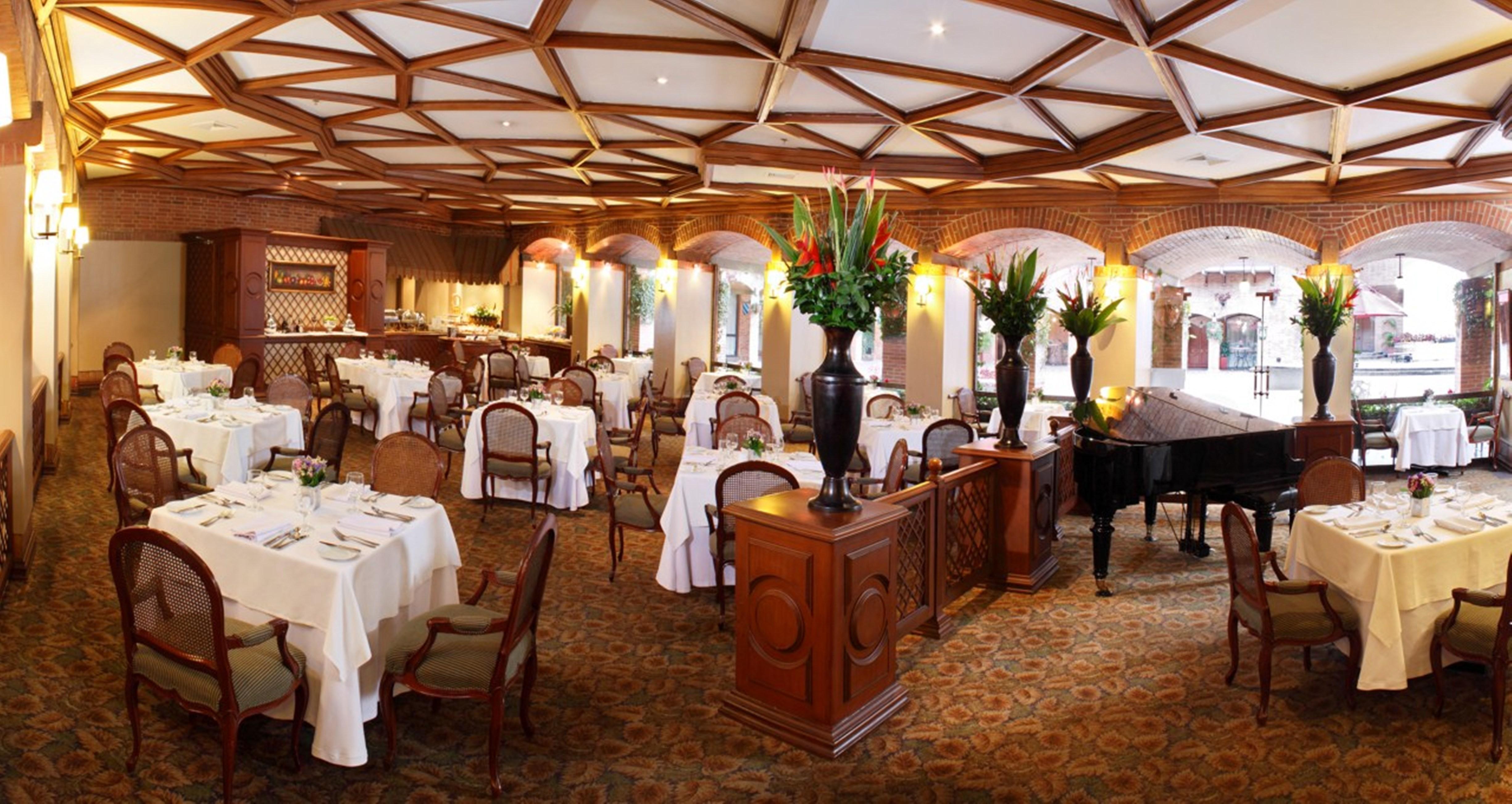 Hotel Estelar La Fontana Bogota Bagian luar foto The restaurant