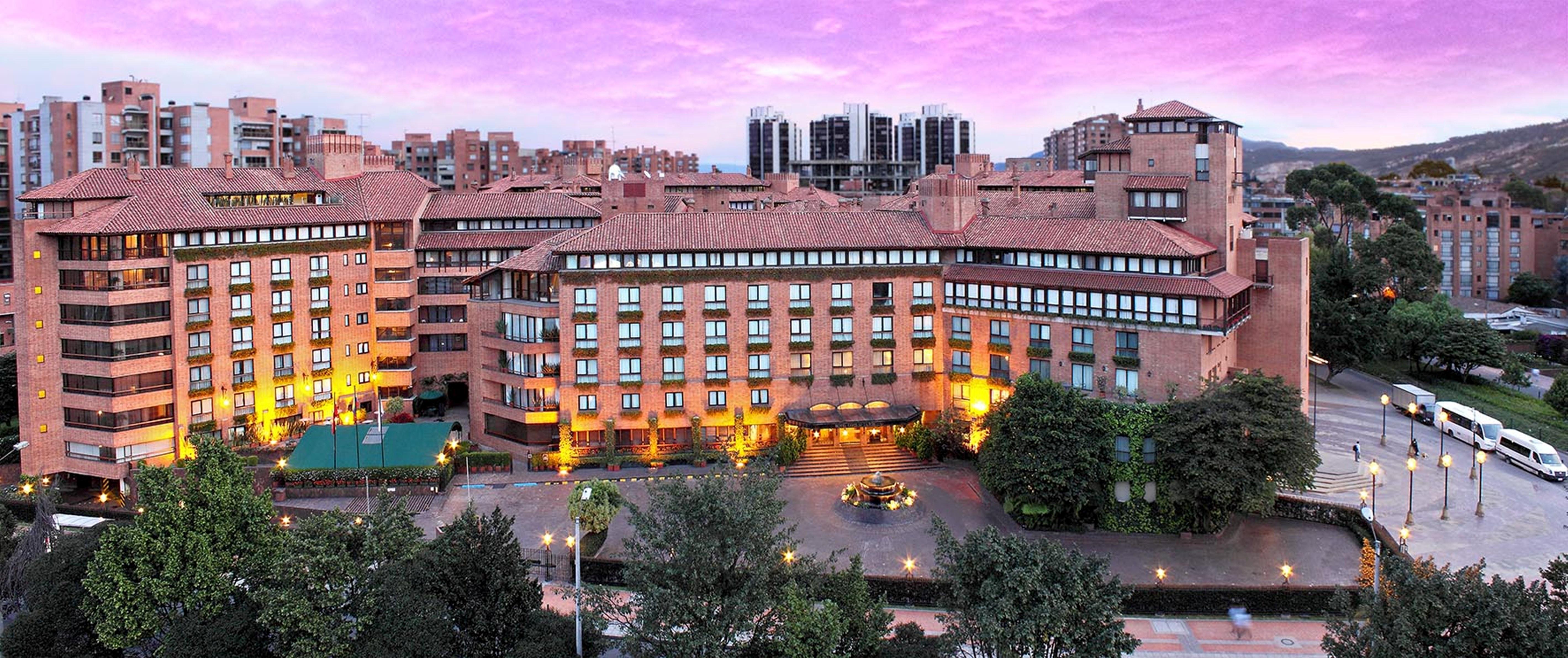 Hotel Estelar La Fontana Bogota Bagian luar foto