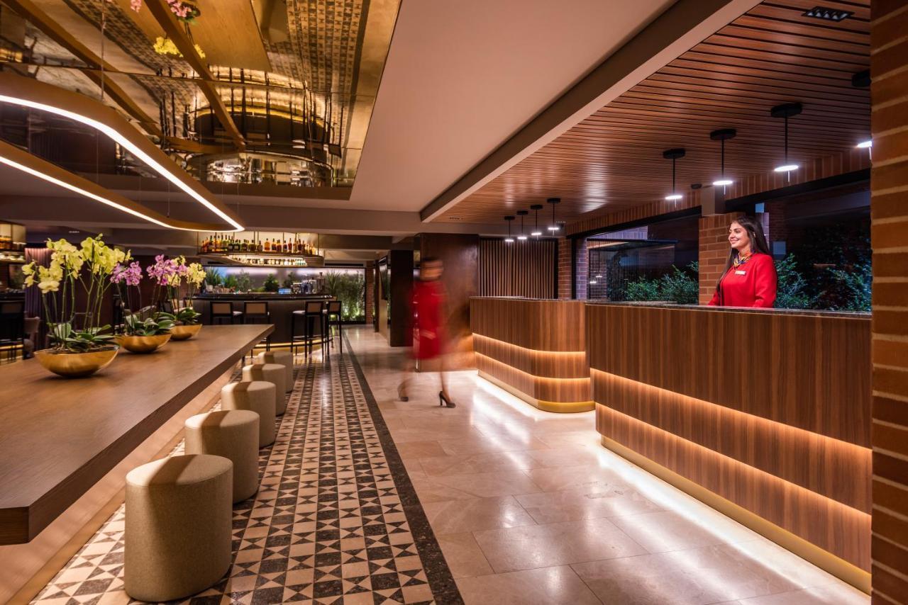 Hotel Estelar La Fontana Bogota Bagian luar foto The new Thai First Class Lounge at Suvarnabhumi Airport