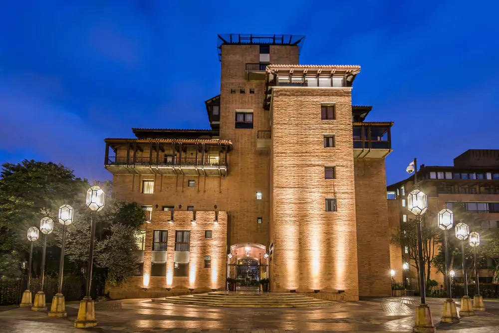 Hotel Estelar La Fontana Bogota Bagian luar foto The main building of the museum